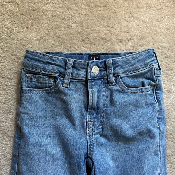 GAP Blue Flare Jeans with Daisy Embroidery - Picture 5 of 9